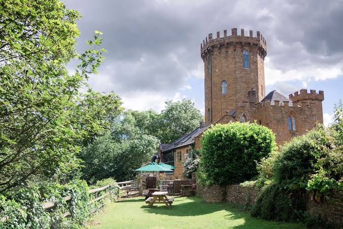 Castle at Edgehill